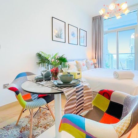 Bnbmehomes - Beautiful Lake View Studio Near Marina - 1504 Dubai Dış mekan fotoğraf
